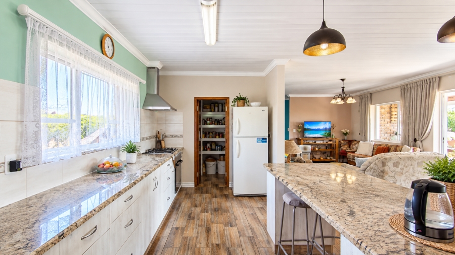 3 Bedroom Property for Sale in Stilbaai Wes Western Cape